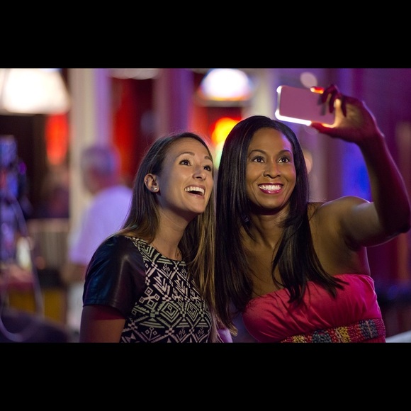 OPRAHS FAVORITE-New LUMEE Light Up  iPhone 6 Plus - Picture 4 of 5